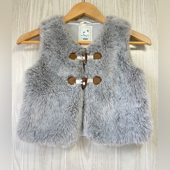 Gymboree Vest Girls 7-8 Medium Faux Fur Gray Toggle Button Lined EUC - Picture 1 of 3
